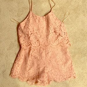 Does not fit, worn 2 times.